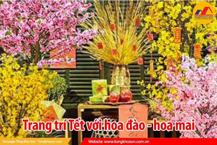 trang trí tết với hoa đào hoa mai